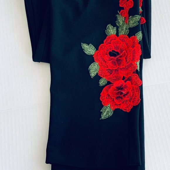 Joseph Ribkoff Black Stretch Pant with Beautiful Embroidered 3-D Rose Detail sz8 - Picture 3 of 10